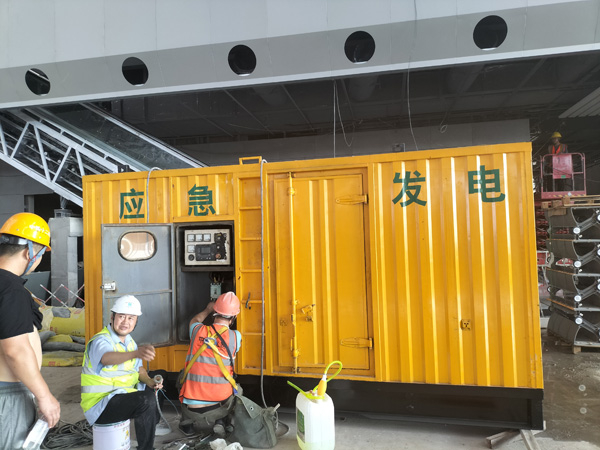 长阳怎样判断空气滤清器是否需要更换？